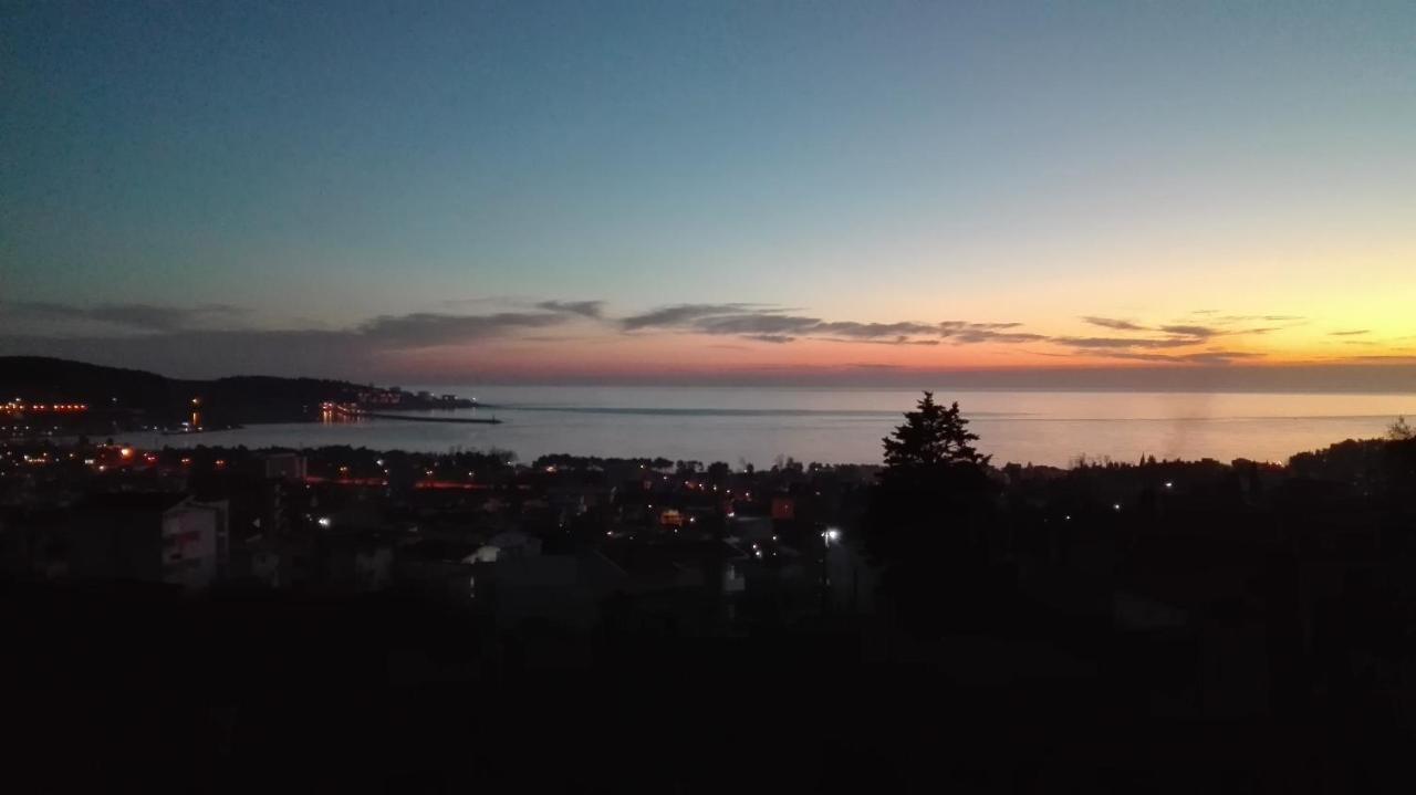 Apartman 72 Bar Bagian luar foto
